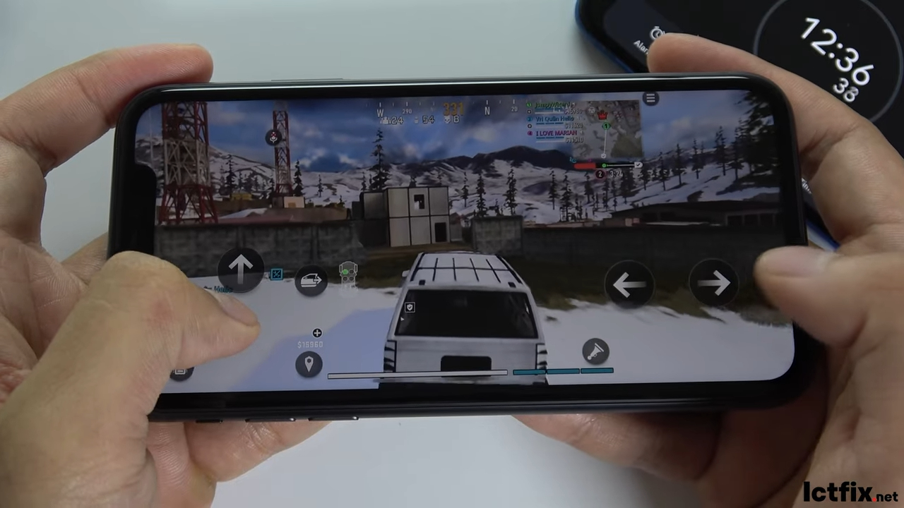 iPhone 11 Call of Duty Warzone Mobile Gaming test